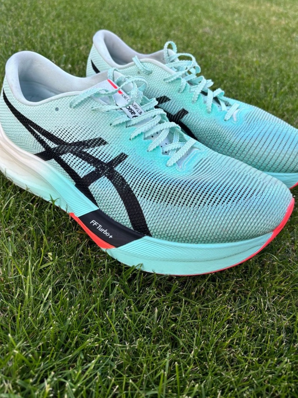 Aspeed Women's Mint and Coral Athletic Running Shoes